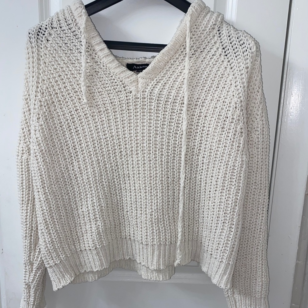 CLOSET CLEAN-OUT! NWOT comfy soft sweater!
